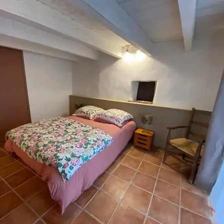 Holiday home La De Thuries Camares
